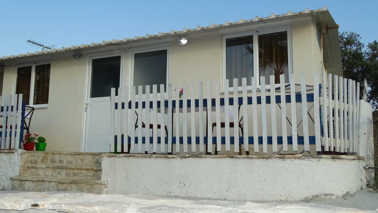 אפרטהוטל Seaside Cabin קסאמיל מראה חיצוני תמונה